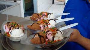 But for those who had heard the name. Lots Of Banana Split At Es Krim Ragusa Veteran Gambir Jakarta Picture Of Es Krim Ragusa Jakarta Tripadvisor