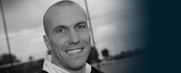 Christophe revault (born 22 march 1972) is a retired french professional footballer who played as a goalkeeper. 8u8ri2dknnekum