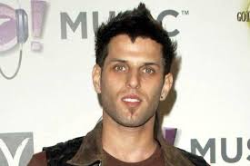 Cantor famoso morre aos 41 anos de idade