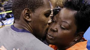 Jun 29, 2021 · kevin durant sounds off reunion with steve kerr and draymond green. Wanda Durant Kevin Durant S Mother Opens Up About Sacrifice Cbs News