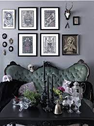 Black and white tones are commonly found together for a reason: 27 Cool Gothic Living Room Designs Digsdigs