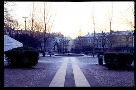 It is more or less square in shape. Olaf Ryes Plass John Erling Holmenes Fredriksen Flickr