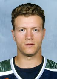 Player photos for the 1997-98 Canadian National Team at hockeydb.com