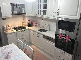 Wohnzimmer Modernes Panosundaki Pin