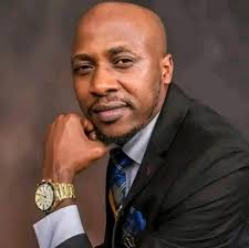 Benjamin zulu says women only submit to men who show direction and are more  intelligent than them. If there isn't nothing meaningful from a man ,the  woman will never submit. He advises