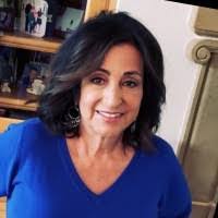 Diane Haddock's Instagram, Twitter & Facebook