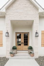 8 Modern Farmhouse Exteriors That Channel The Best Of Both Worlds Hunker 8 Modern Farmhouse Exteriors Th Dream House Modern Farmhouse Exterior House Exterior