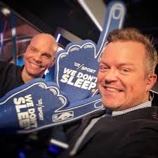 Vil du med i biffen eller vinde en foam-finger? Del dette billede og/eller  skriv hvem du vil have med ind og se All-Star kampen på søndag! Køb din  billet nu: allstar.tv2.dk Næste