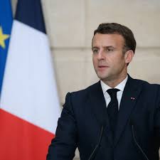 Pour les territoires d'outremer les préfets décideront des adaptations possibles en rapport au confinement national annoncé par emmanuel. Emmanuel Macron Contredit Les Annonces De Jean Castex Le Mot Confinement N Est Pas Adapte Femme Actuelle Le Mag