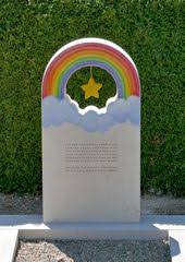 Kindergrabmal Mit Regenbogen Und Stern Grabstein Spruche Gedenksteine Grabstein