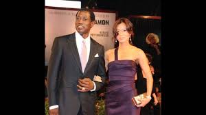 Apparel & sneaker mit gratis retoure und ab 60 euro mit gratis versand! Wesley Snipes And His Wife Nakyung Park And Children Youtube