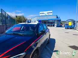 Fucilata contro la vetrata dellAcqua & Sapone di Casalbordino, ipotesi  colpo esploso per sbaglio | Chiaro Quotidiano