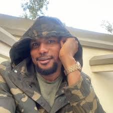 Today, Lions International President Fabrício Oliveira, Village Of Oak  Brook President Larry Herman, and Village Manager Greg E. Summers unveiled  the "Lions Way" street sign at headquarters. Here's to the Lions way -