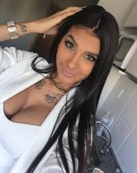 Quem é o mc roba cena, quantos anos ele tem, esposa / namorada, fortuna, pais, mc roba cena idade, altura, peso. Mc Roba Cena E Condenado A Pagar R 20 Mil Por Shows De Pocahontas Famosidades