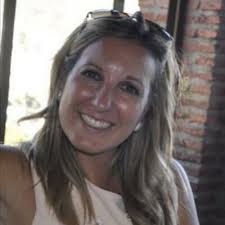 Enma busca familia biológica Clínica San Ramón