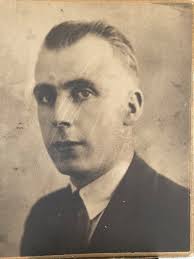 Another block of photos of local men who served during WW2. The 1st photo  is of Edward (Ned) Tailford of Crawcrook, who served with the Royal  Northumberland Fusiliers. The 2nd photo is