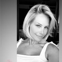 Stacey Davies's Instagram, Twitter & Facebook