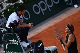 Tsitsipas keeps a cool head for rare win over medvedev. Wgght6iysmkylm