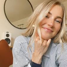 Thelma Mcintosh's Instagram, Twitter & Facebook