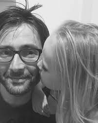 Georgia Tennant célèbre son 17e anniversaire de mariage avec son mari David  Tennant : "17 ans depuis qu'on est devenus nous. Je suis tellement soulagée  de pouvoir tout faire avec toi. Mon