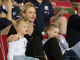 Maybe you would like to learn more about one of these? Fotos Carinho De Charlene Com Os Gemeos Destaca Se Em Jogo De Rugby