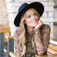 Happy birthday to my twin, a girl who I often feel unworthy to call my  sister. She's THAT amazing. Ever since childhood, we've been defined by her  vivacious personality (where I am