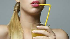 Cocktails sans alcool, jus de fruits et de légumes frais, smoothies, limonades, etc. 10 Boissons De L Ete Sans Alcool Femme Actuelle Le Mag