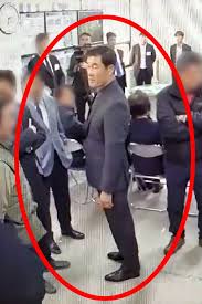 며칠있다가 엄마가 경찰에 신고를 하고 학교가서 한번 난리치고 나서 내 동생 괴롭히던 얘들 다 강제. Vqzjfmuen8tn1m