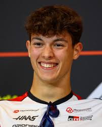 Sun's out, smiles out 😎🇪🇸 Still having fun at the end of the triple 😆