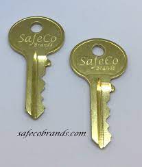 We provide replacement lock cores and keys for all major brands of file cabinets. L002 Two Replacement Keys For Hon File Cabinet Cut To Lock Key Numbers From L001 To L010 Pre Cut To Code By Keys22 Forms Recordkeeping Money Handling Office Products Fcteutonia05 De