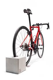 Fahrradstander Aus Beton Bikeblock Design In Wohnung Oder Balkon In 2020 Fahrrad Radfahren Fahrrad Ideen
