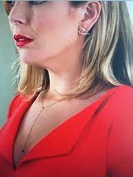 Frankie And Grace Necklace That June Diane Raphael Wears When She Plays The Brianna Hanson Character June Diane Raphael Fashion Branding Style