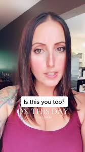 Vella 🇨🇦 (@vella.eh)