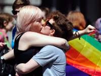 Wie oft, wird statistisch nicht erfasst. Homophobie Nimmt Gewalt Gegen Lesben Zu Politik Sz De