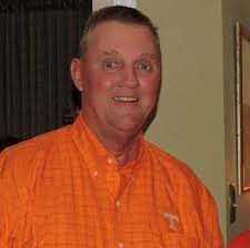 Hello, I'm looking for a dentist. My daughter broke a tooth and needs it  pulled. Please leave your best recommendations. Thank you.