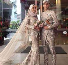 16 Inspirasi Baju Kahwin Songket Yang Confirm Anda Berkenan Pesona Pengantin Pakaian Pengantin Pria Pakaian Pernikahan Pengantin Wanita