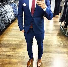Vous avez certainement déjà dû vous poser cette question: Blue Suit Brown Shoes Costume Bleu Chaussures Marron Costume Marie Bleu Chaussure Marron