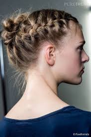 Check spelling or type a new query. Chignon Mariage De Jolies Tresses Pour Une Coiffure De Mariee Romantique Puretrend