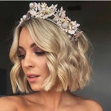 Eden sassoon flaunts a stunning hairstyle that is swept off her face with added volume on the. 30 Beautiful Wedding Hairstyles For Short Hair For Your Big Day