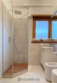 Box Doccia Battente Su Misura Pentagonali Con Ante In Diagonale Disposizione Bagno Piccolo Arredamento Piccolo Bagno Piccolo Bagno Con Doccia