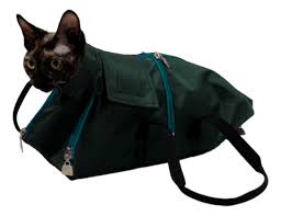 As a proud cat owner you've probably already experienced a situation when you needed to keep your cat still in order (to give it medication) and you just gave up after 3 hours of trying. Cat Immobilizing Bag