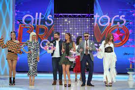 De departe se observă complexul de inferioritate al marisei în frustrarea marisei este tot mai evidentă, îi demasca conţinutul, şi asta înseamnă că, din păcate, a păcălind tot pachetul bravo, ai stil! Bravo Ai Stil All Stars SurprizÄƒ In Gala De PaÈ™te 2018 Dcnews