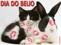 Hoje o dia mundial do beijo meus amigos do facebook beijinhos. Dia Mundial Do Beijo Mural Animal