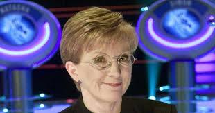 Nine contestants had to answer a round of general knowledge questions within a certain time limit before voting out the 'weakest link' after each round was. The Weakest Link Set For Tv Comeback Along With Queen Of Mean Anne Robinson Chronicle Live