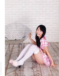 Many japanese criticise such depictions of underaged girls, including some japanese politicians. Monopoly Junior My Little Pony Anleitung Apple Jack H