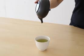 茶殻の再利用 捨てるだなんて持ったない 今すぐ使える茶殻活用術 日本茶マガジン 日本茶を学び 楽しむオンラインメディアです