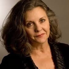 Carol Retz's Instagram, Twitter & Facebook