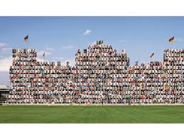 Pressestimmen »messerscharfer blick hinter die kulissen des bundestags und auf das treiben. 709 Abgeordnete Das Haus Ist Voll