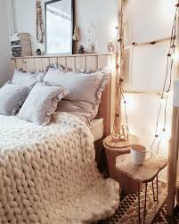 Oh Wie Schon Du Bist Wolldecke Viele Decken Machen Ein Schlafzimmer So Gemutlich Bett Bed Schlafzimmer Schlafen Zimmer Zimmer Gestalten Tumblr Zimmer