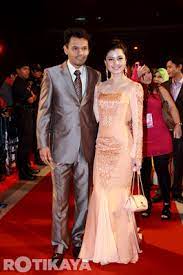 4 alasan mengapa artis seksi terjebak prostitusi. Info 51 Baju Red Carpet Artis Malaysia